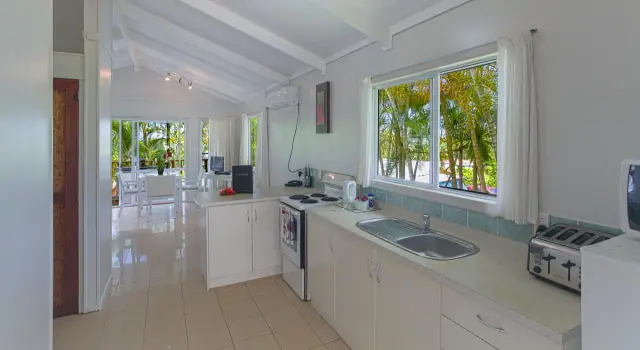 Muri Lagoon View Bungalows photo 4