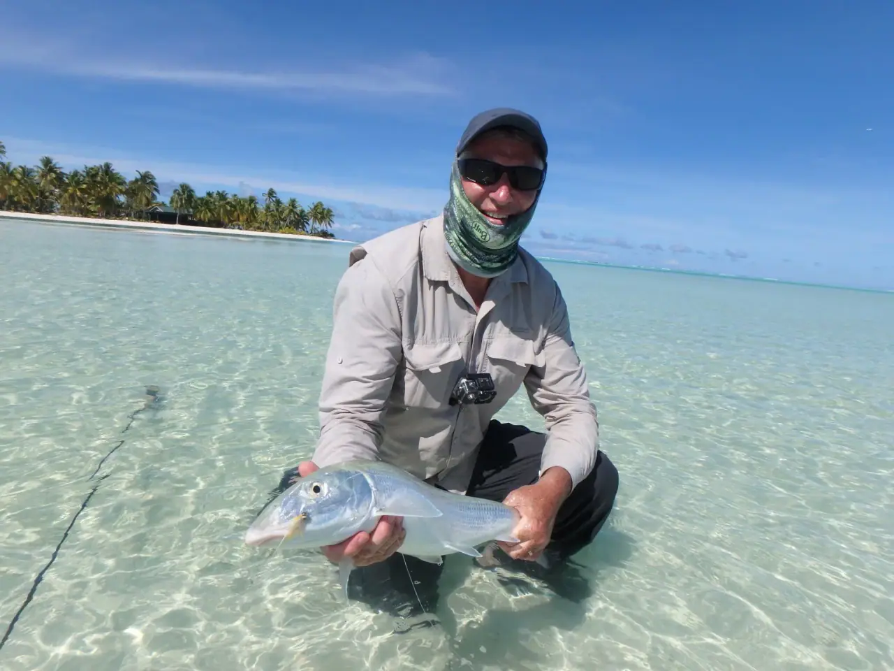 Aitutaki Blue Lagoon Flyfish photo 3