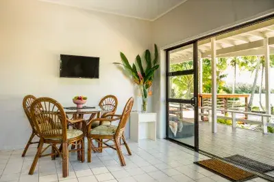 B's Beach House photo 3