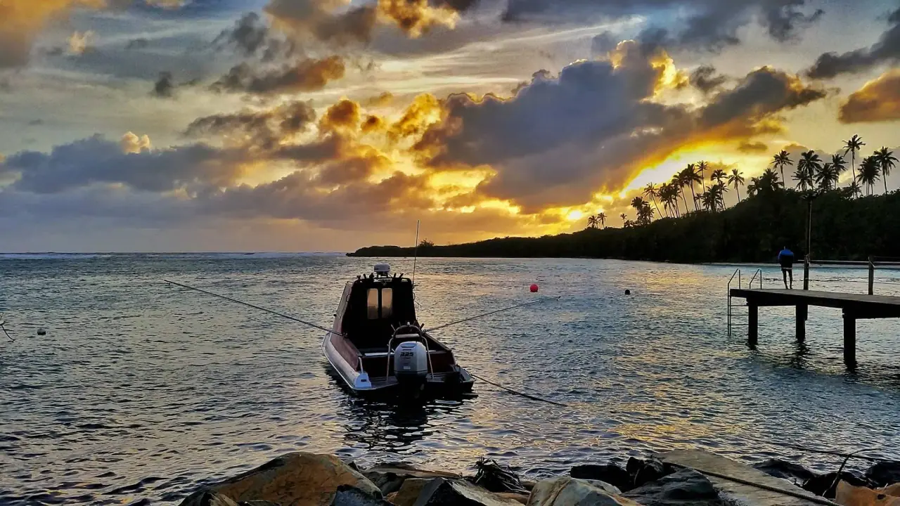 Fishing in the Cook Islands: Charters, Bonefish and GTs