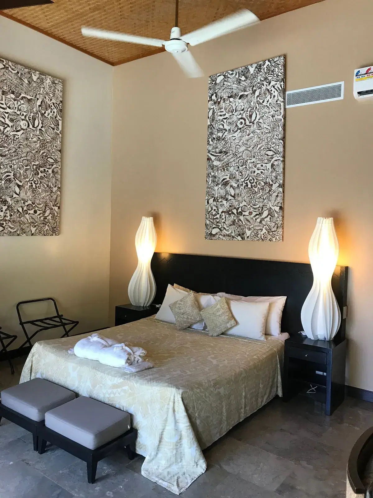 Crown Beach Resort & Spa photo 3