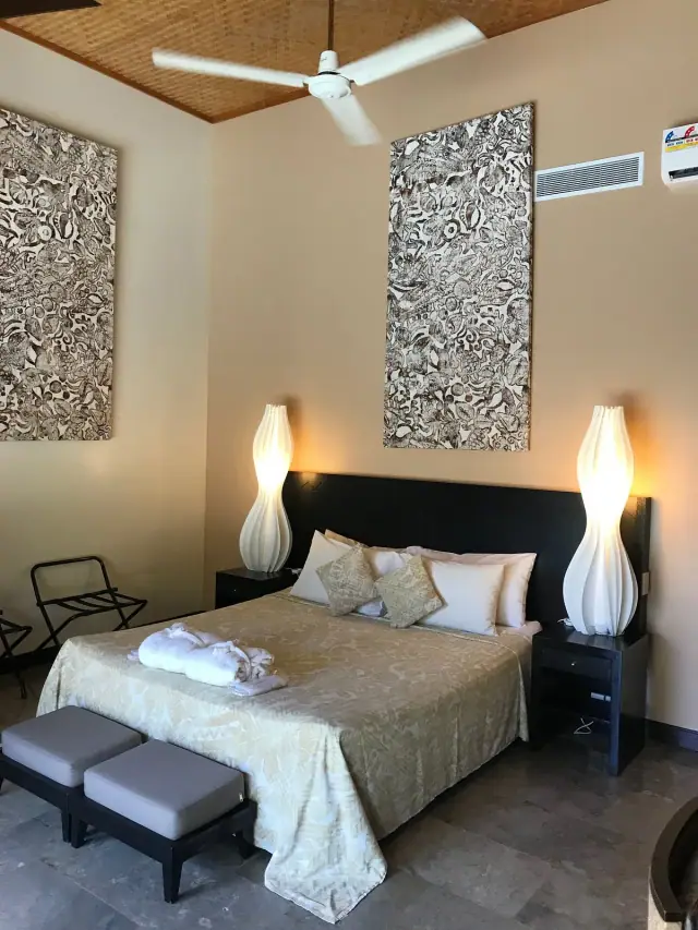 Crown Beach Resort & Spa photo 3