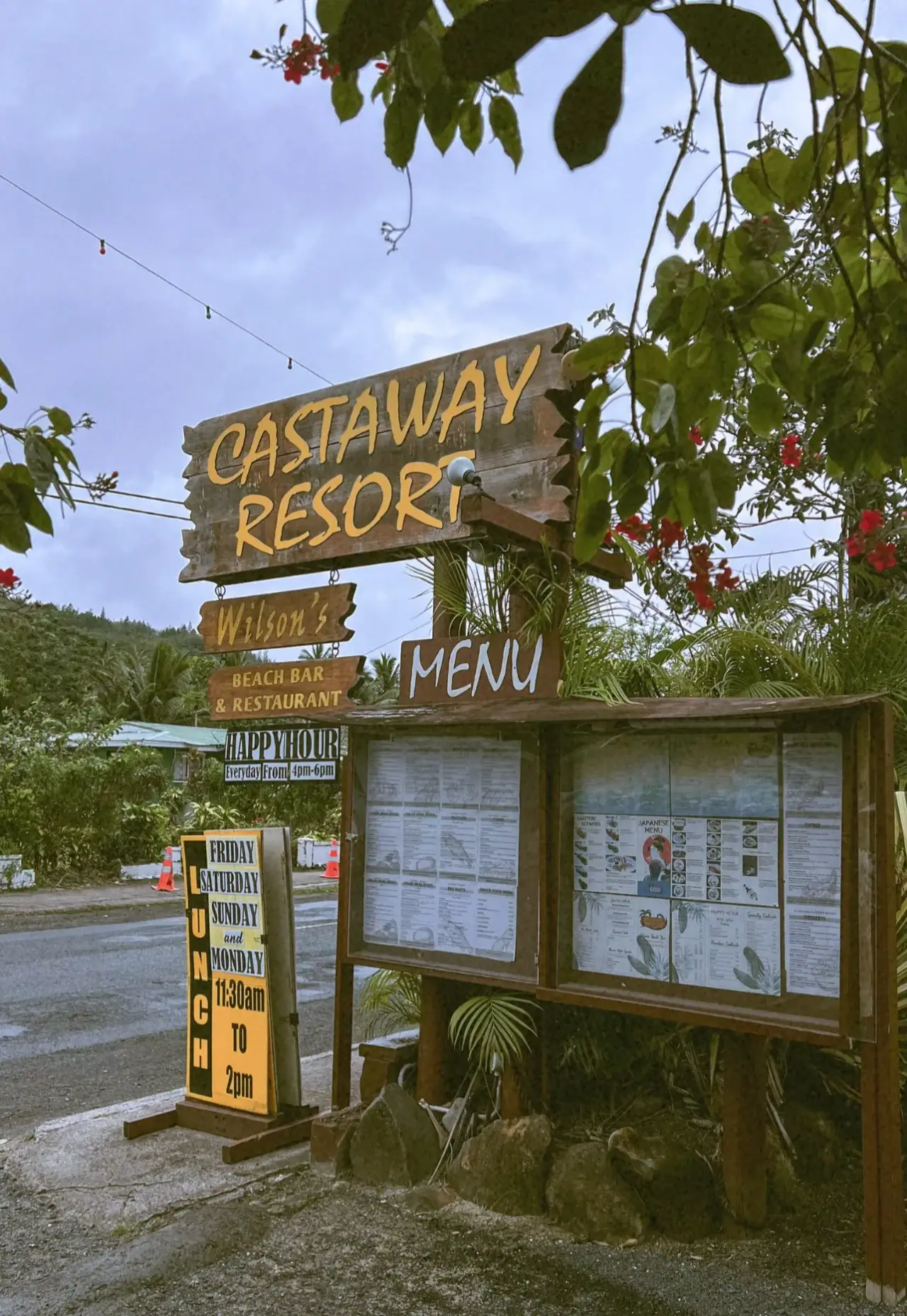 Crusoe's Restaurant & Wilson's Beach Bar photo 8