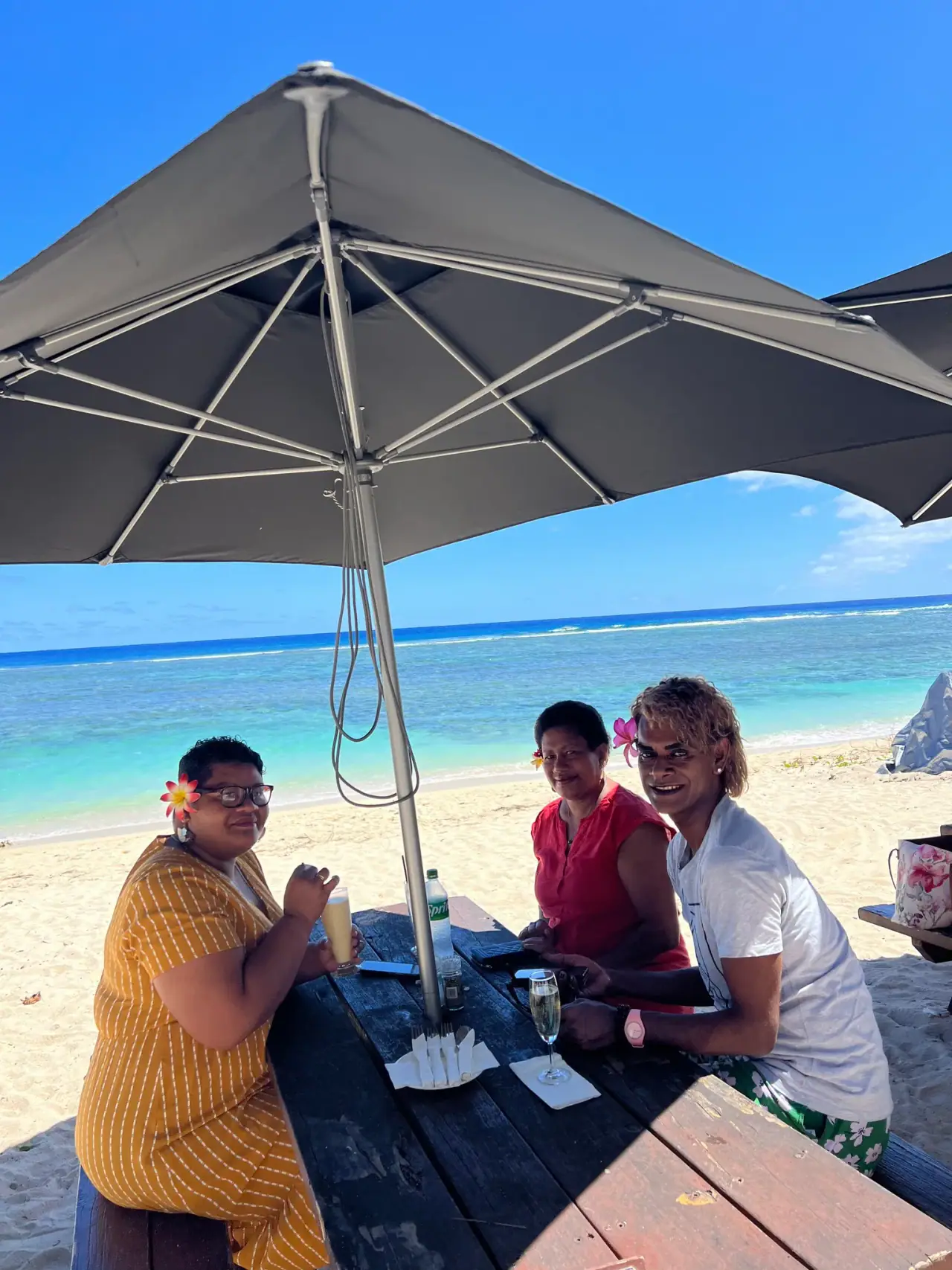 Crusoe's Restaurant & Wilson's Beach Bar photo 6