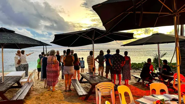 Crusoe's Restaurant & Wilson's Beach Bar photo 5