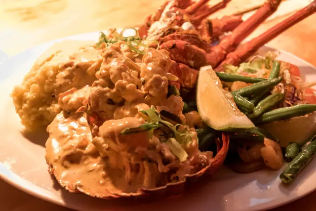 Crusoe's Restaurant & Wilson's Beach Bar photo 3