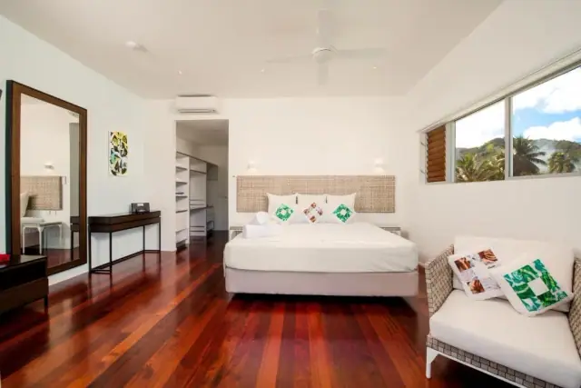 Crystal Blue Lagoon Villas photo 3