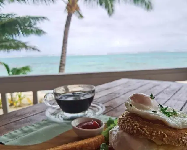 Moana Restaurant & Bar at Moana Sands Beachfront Hotel