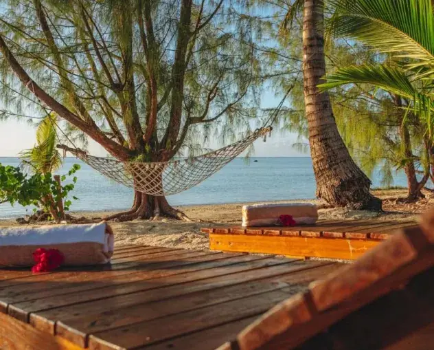 Moana Sands Beachfront Villas & Apartments