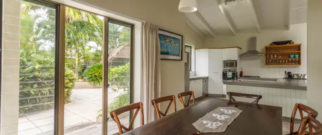 Muri Beach Villa photo 5
