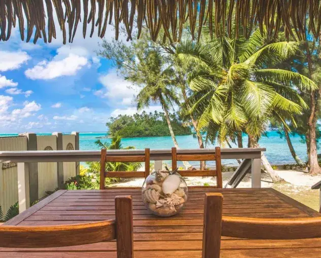 Muri Lagoon Beachfront Villa
