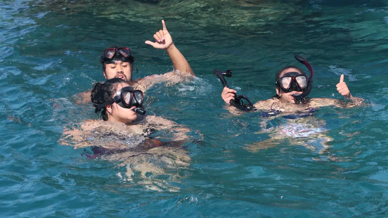 Speed Boat & Snorkel Tour with Rongohiva photo 3