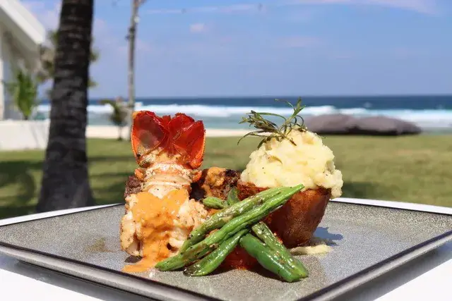 Tamanu Beachfront Restaurant photo 6