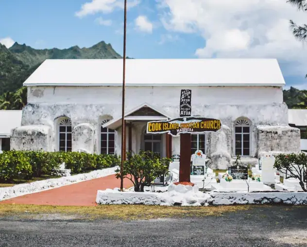 The Avarua Historical Walking tour with Cook Islands Tours