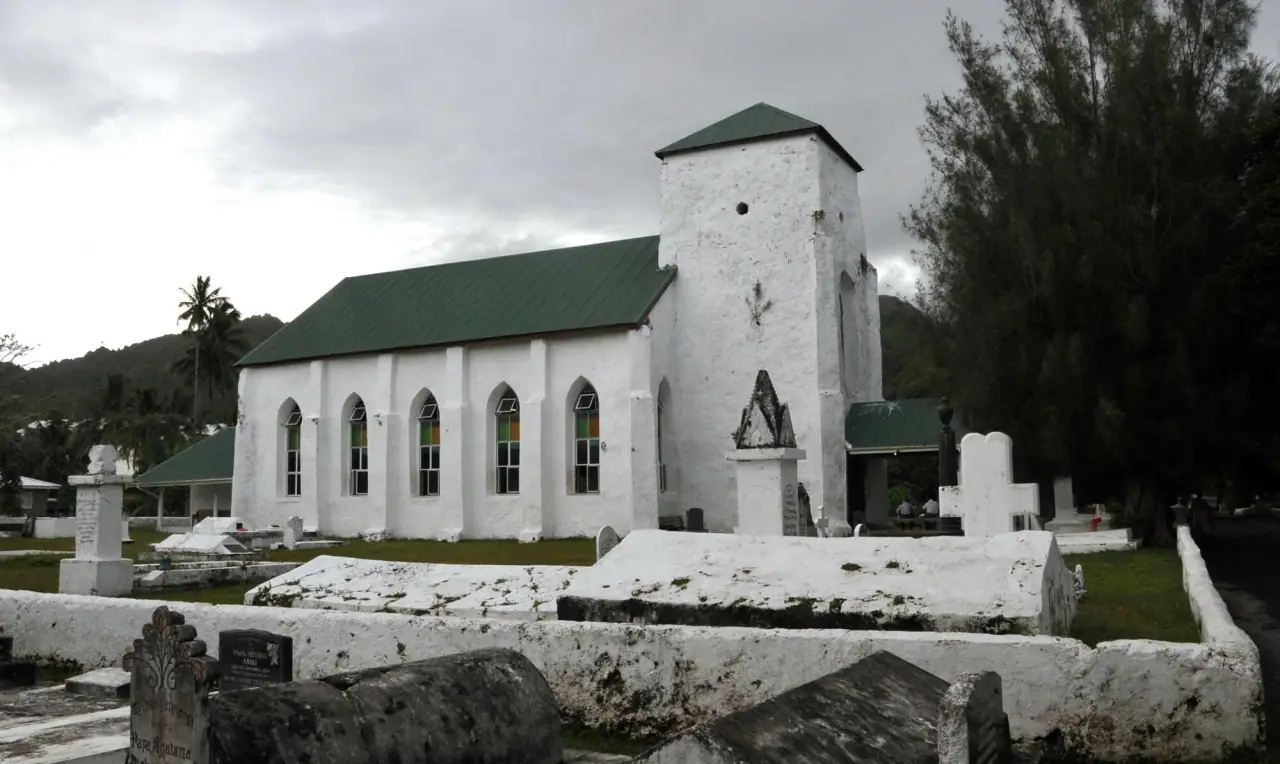 The Avarua Historical Walking tour with Cook Islands Tours photo 4