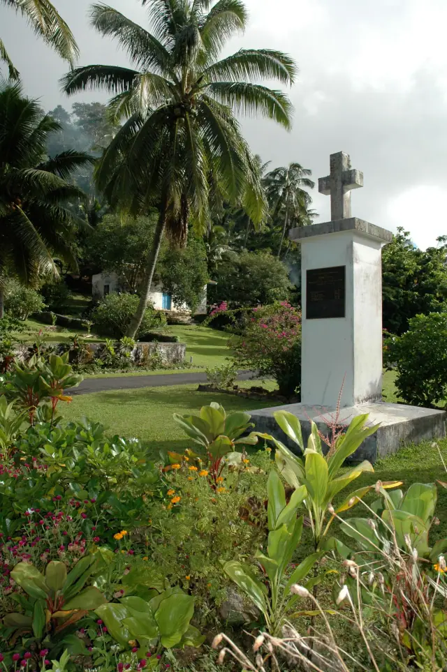 The Avarua Historical Walking tour with Cook Islands Tours photo 3
